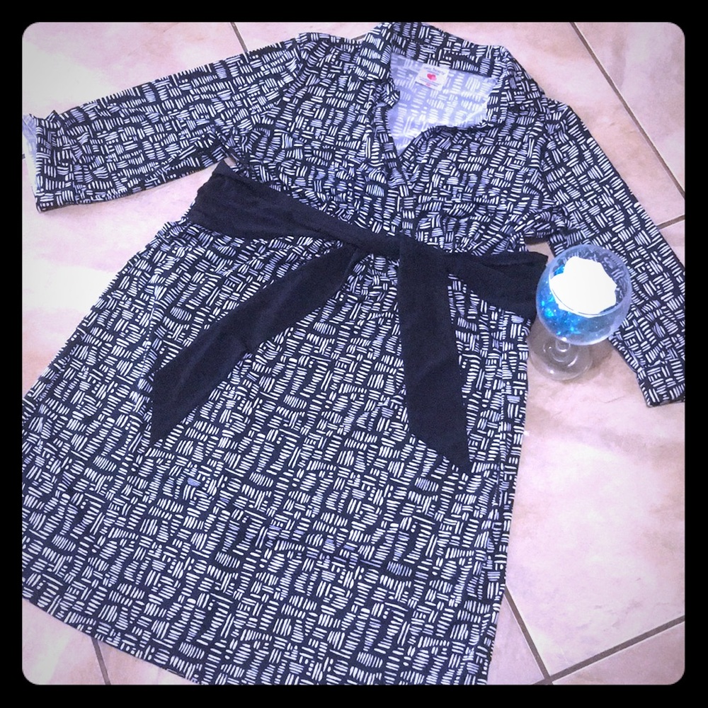 Maternity Long Sleeve Black and White Dress XL